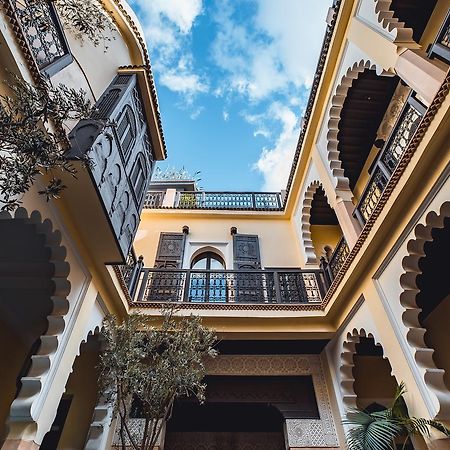 Ambre Epices Medina Riad Marrakesh Buitenkant foto The courtyard of the hotel
