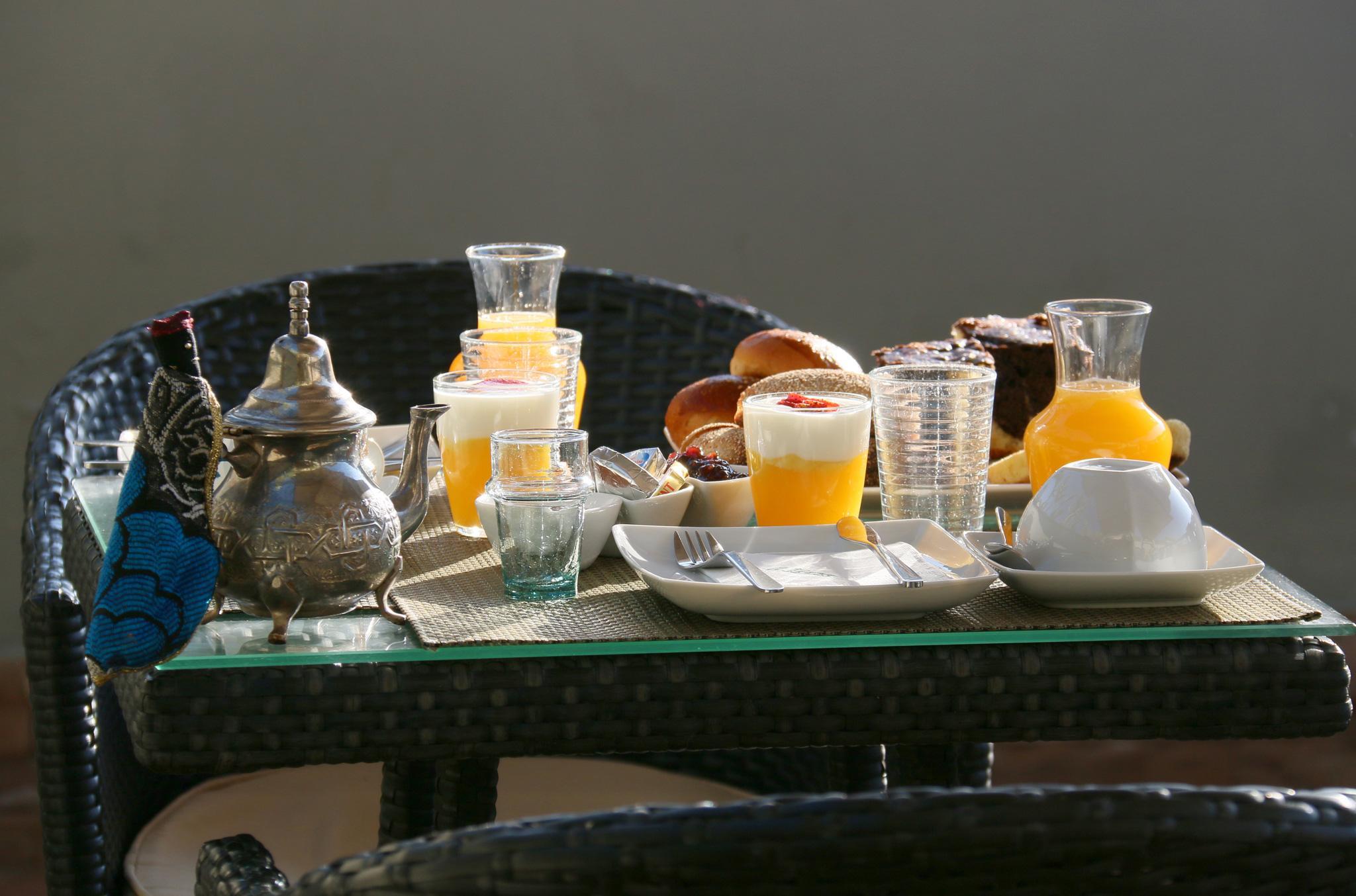 Ambre Epices Medina Riad Marrakesh Buitenkant foto Moroccan breakfast
