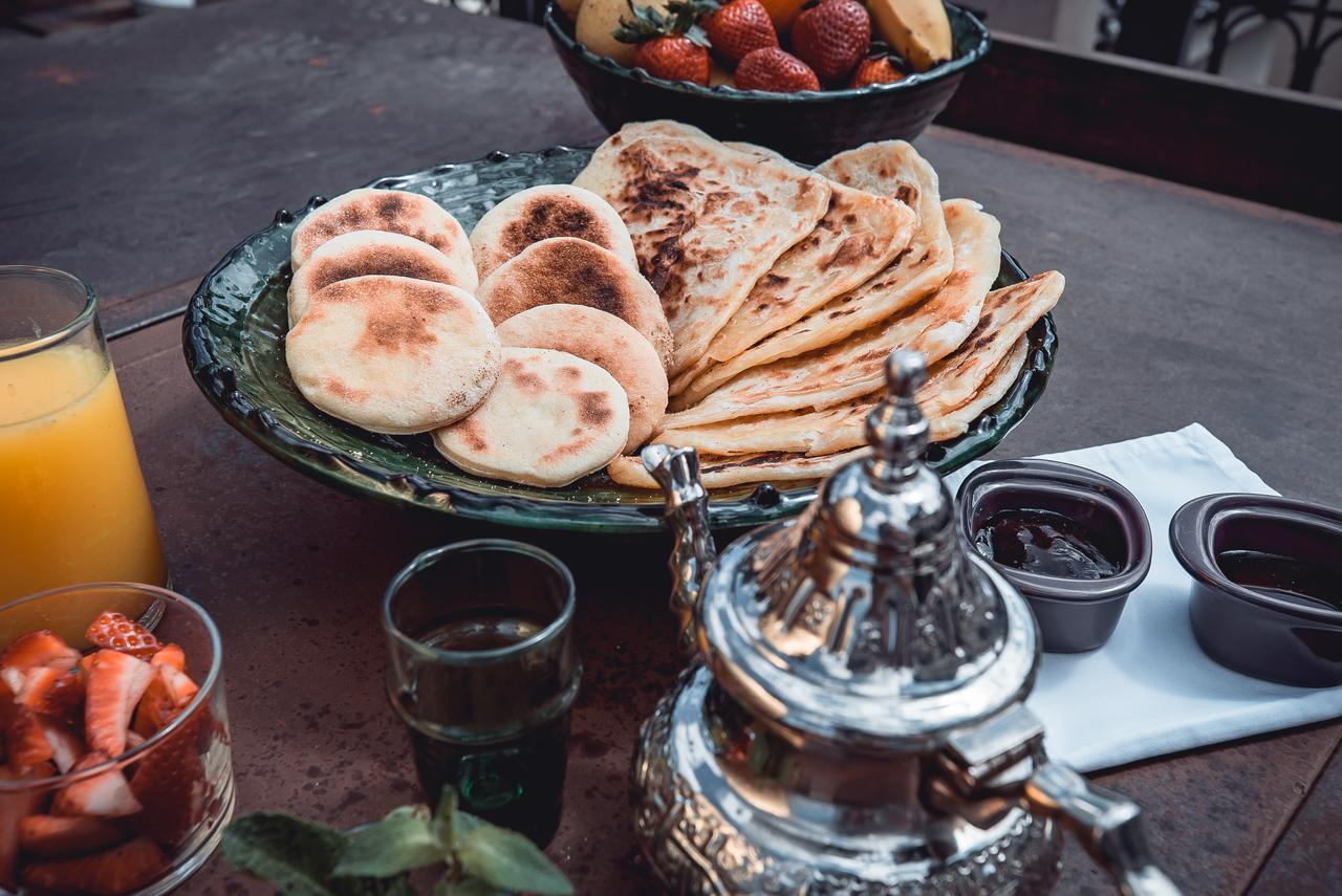 Ambre Epices Medina Riad Marrakesh Buitenkant foto Naan bread