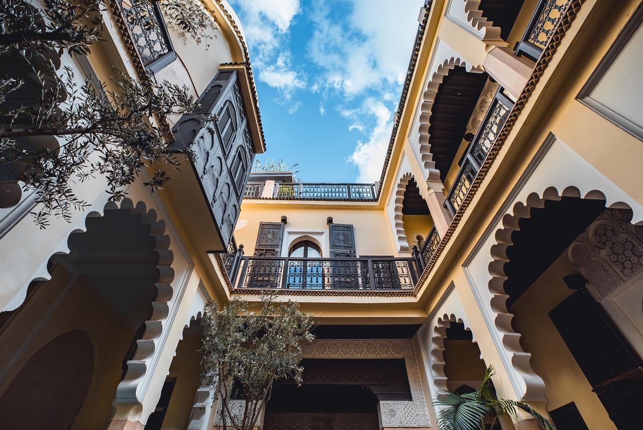 Ambre Epices Medina Riad Marrakesh Buitenkant foto The courtyard of the hotel